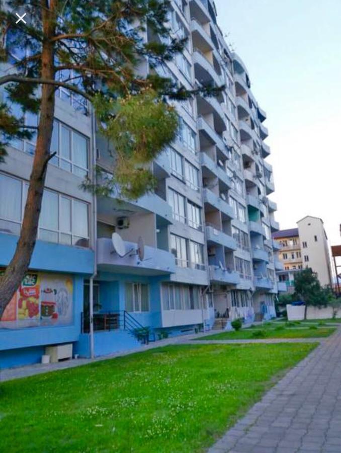 Black See Apartment Kobuleti Bagian luar foto