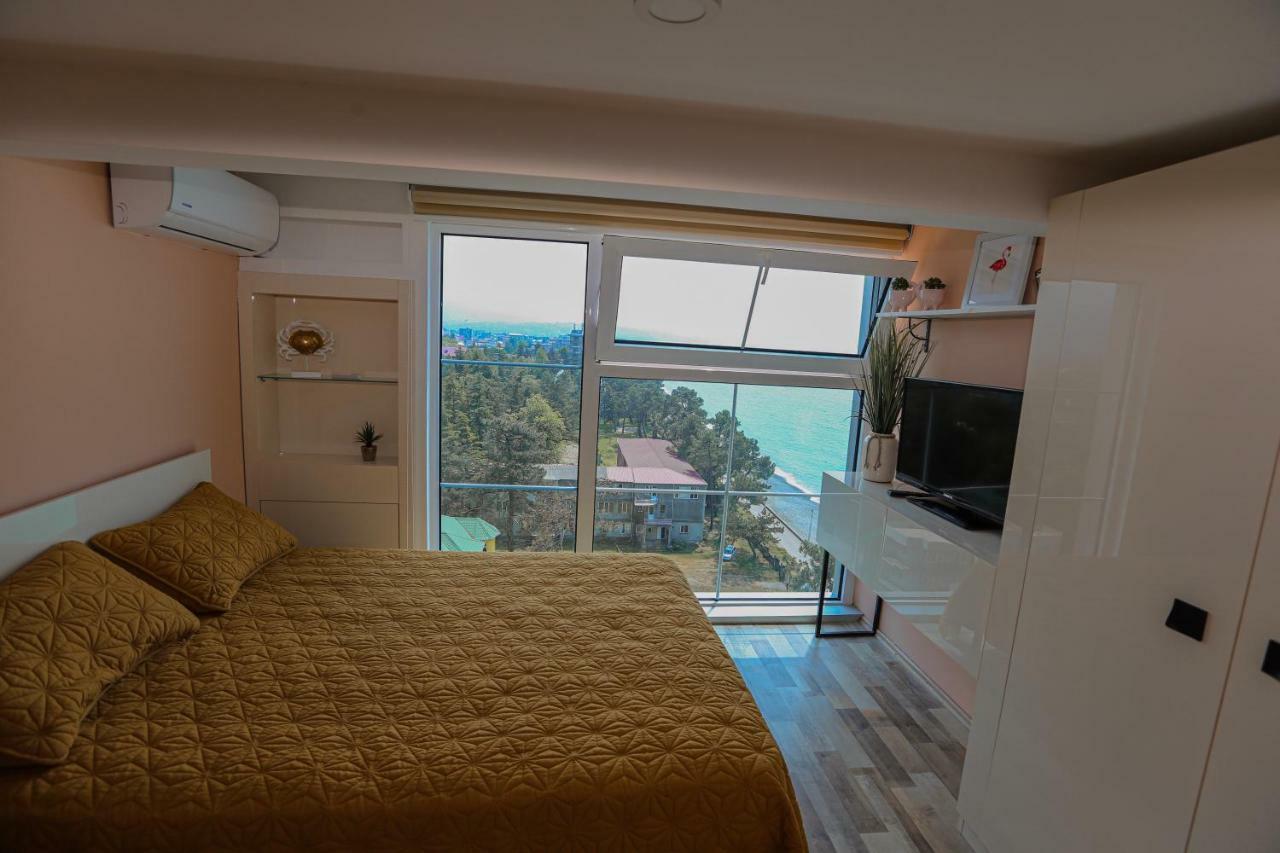 Black See Apartment Kobuleti Bagian luar foto